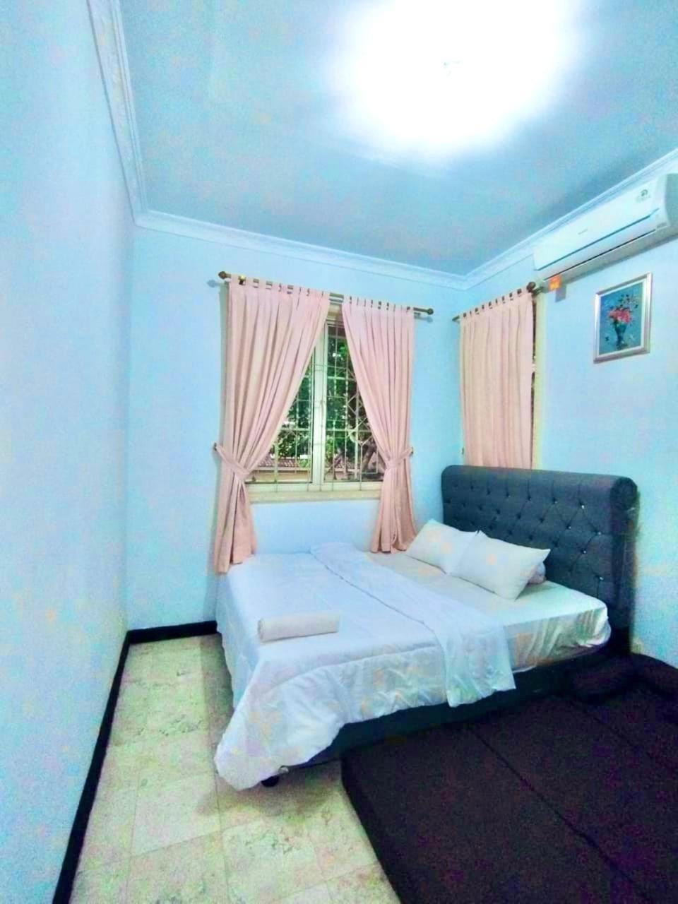 Vila Princess Sentul: Private Pool, Camping & Entertainment Bogor Exterior photo